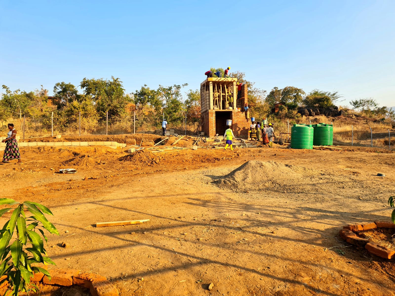 Bau des Wasserturms in Malawi durch Darya e.V.